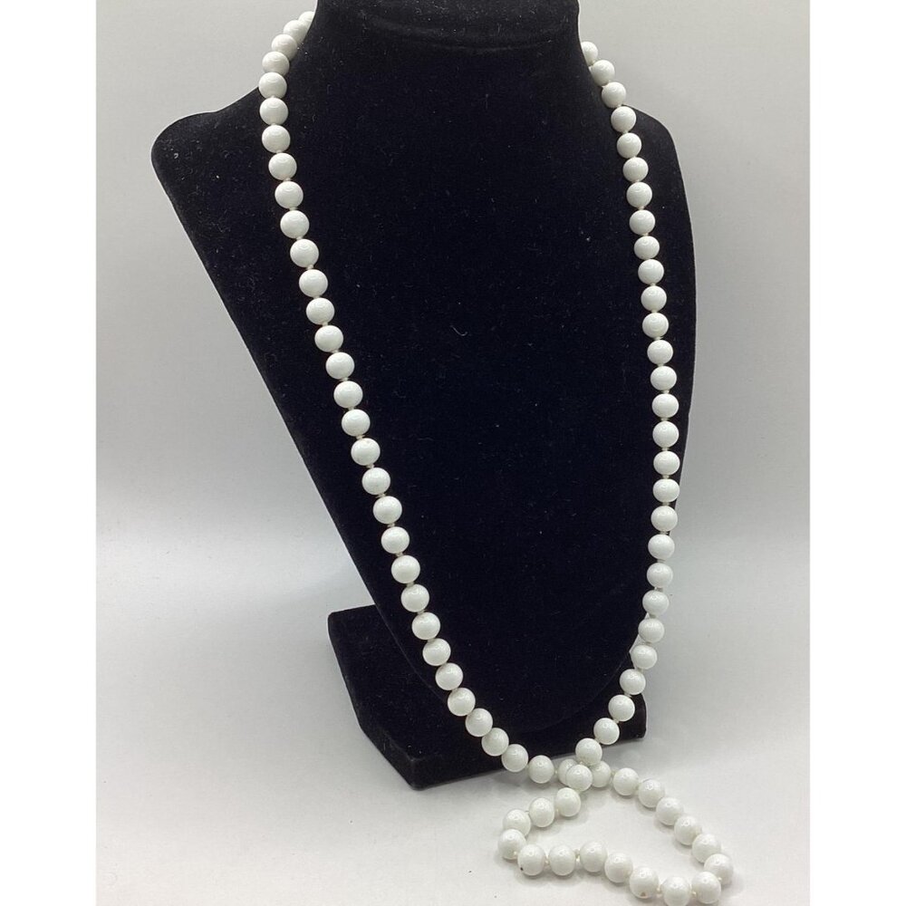 1960s Monet White Milkglass Beaded Necklace